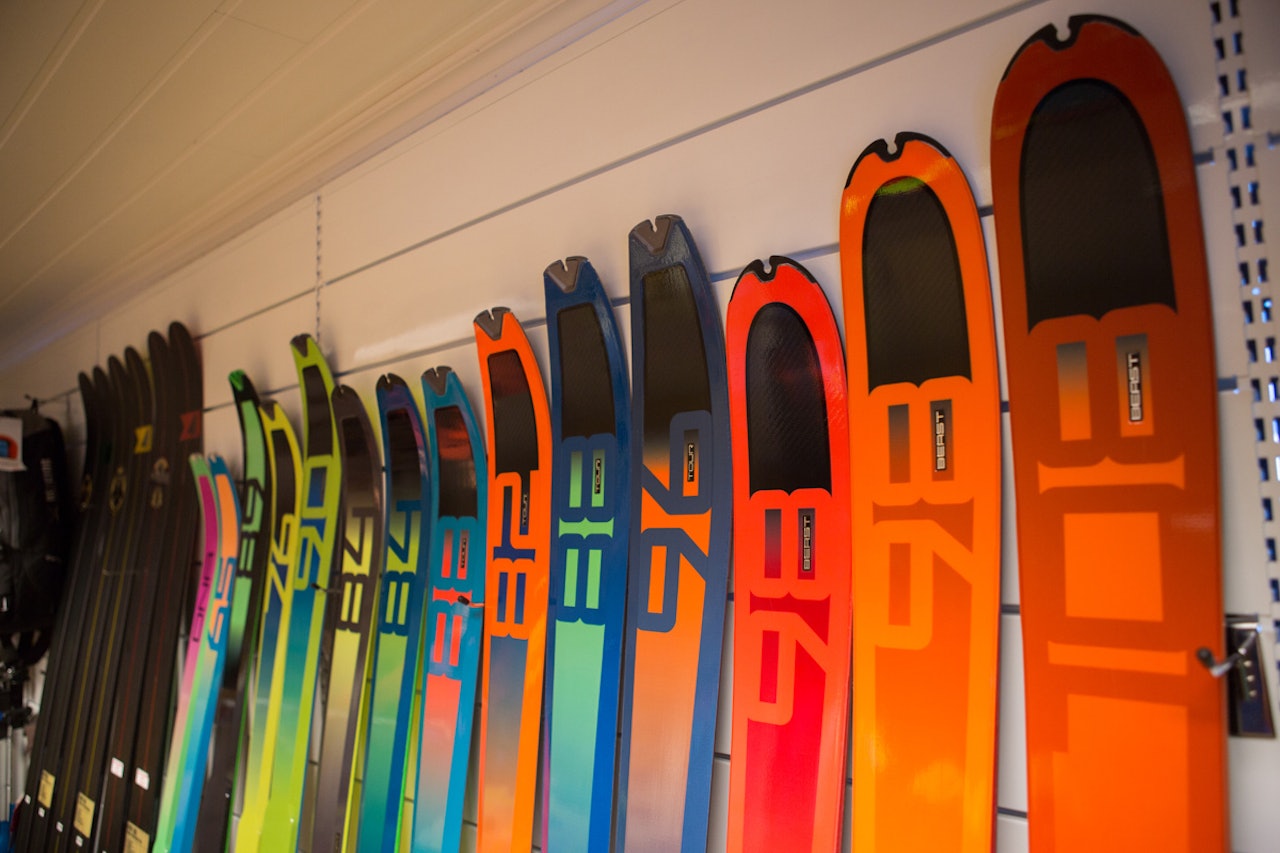 STJAL UTSTYR: Dynafit ble frastjålet mye av neste års utstyr under en messe i Salt Lake City. Her fra da Fri Flyt ble vist skiene i forrige uke. Foto: Tore Meirik STJAL UTSTYR: Dynafit ble frastjålet mye av neste års utstyr under en messe i Salt Lake City. Her fra da Fri Flyt ble vist skiene i forrige uke. Foto: Tore Meirik