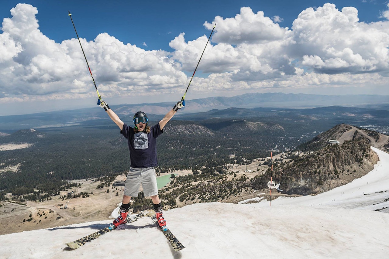 REKORDÅR: Mammoth i California stengte ikke heisene før 6. august. Foto: Mammoth REKORDÅR: Mammoth i California stengte ikke heisene før 6. august. Foto: Mammoth
