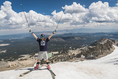 REKORDÅR: Mammoth i California stengte ikke heisene før 6. august. Foto: Mammoth REKORDÅR: Mammoth i California stengte ikke heisene før 6. august. Foto: Mammoth
