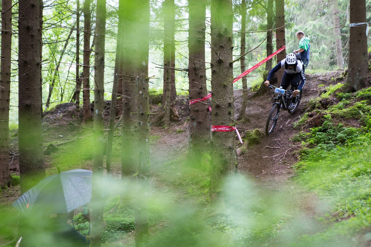 INN TIL SEIER: Lars Sandviken var raskest i endurokonkurransen under Ekstremsportveko. Foto: Tore Meirik INN TIL SEIER: Lars Sandviken var raskest i endurokonkurransen under Ekstremsportveko. Foto: Tore Meirik