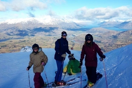 PÅ SKI: Mary Birkeland har kommet seg på ski i New Zealand. Høysesongen er likevel et lite stykke unna. Foto: Privat