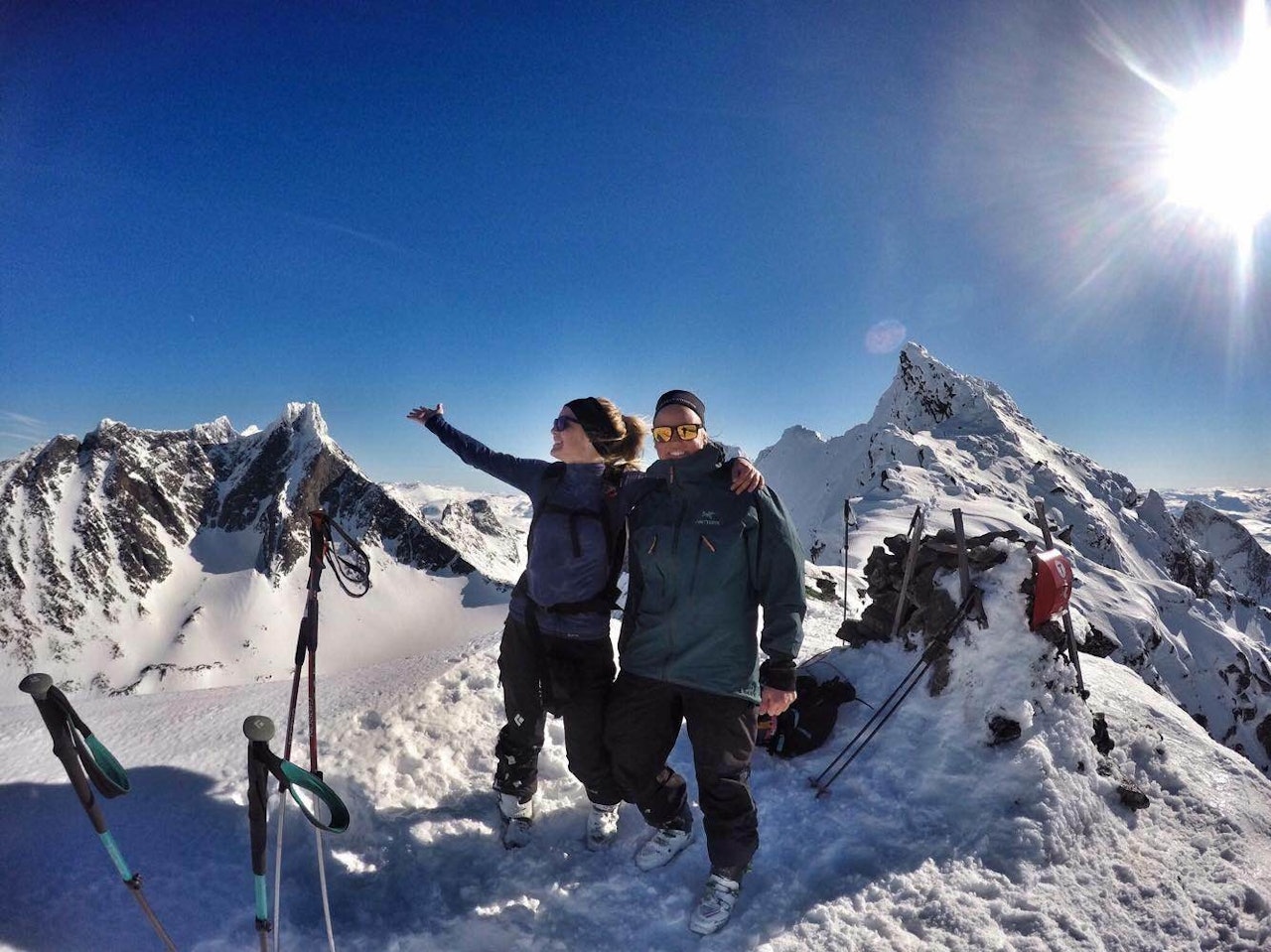 PÅ ROADTRIP: Vilde Smeby Hammershaug og Mari Sannes Innerdal på tur i Hurrungane. PÅ ROADTRIP: Vilde Smeby Hammershaug og Mari Sannes Innerdal på tur i Hurrungane.