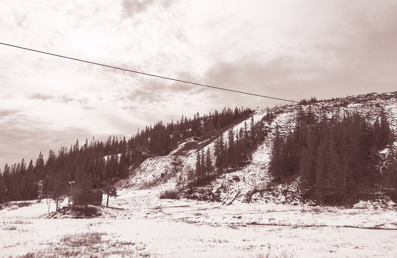 KUNNE TRENGT EN KANON: Gråkallen Skisenter er ikke mye tess i et klimavraket 2015. Men med planer om utbygging vil det kanskje endre seg. KUNNE TRENGT EN KANON: Gråkallen Skisenter er ikke mye tess i et klimavraket 2015. Men med planer om utbygging vil det kanskje endre seg.