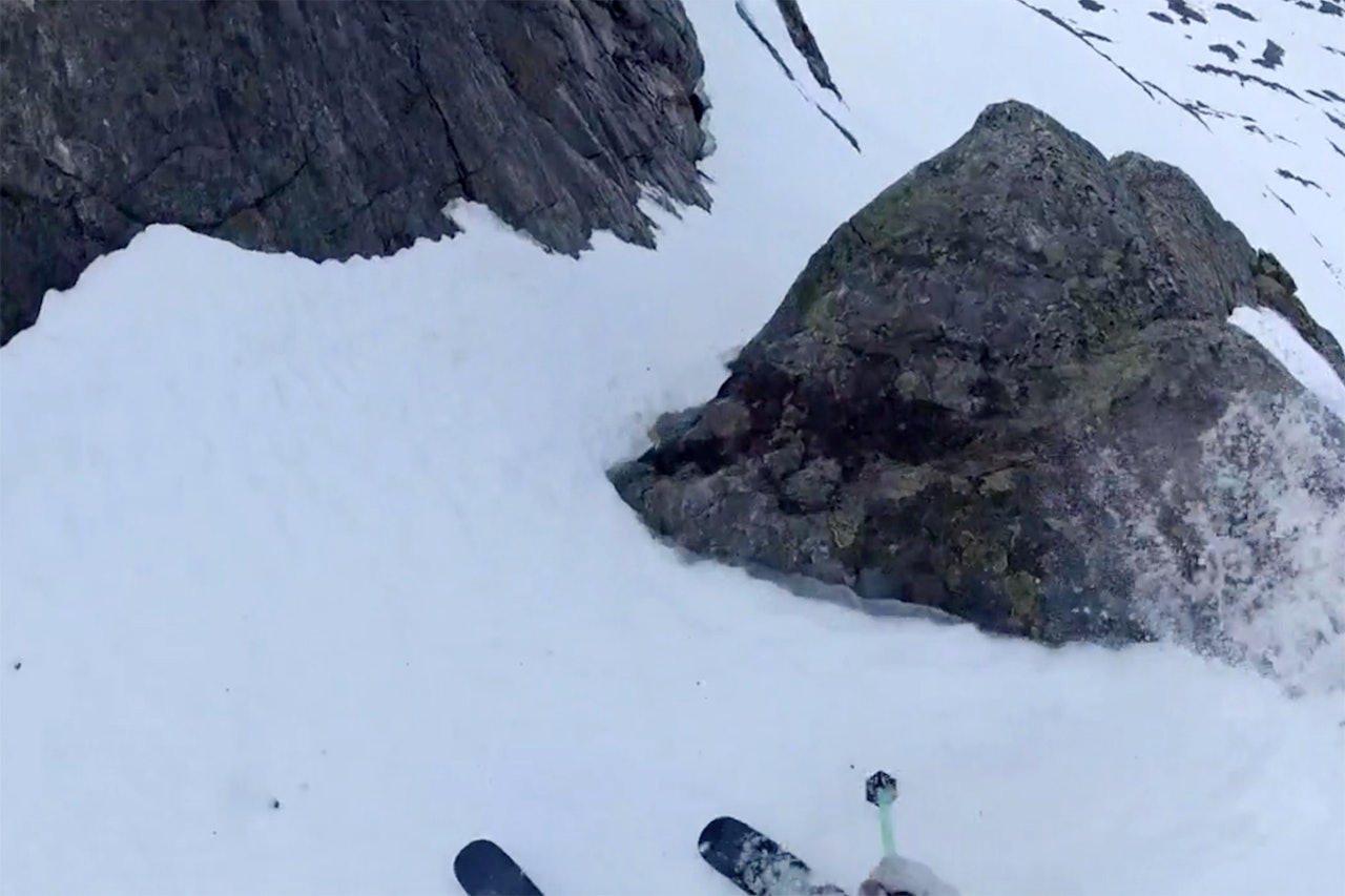 FØRSTEMANN: Albin er trolig førstemann ned denne linja på Stryn. Foto: Skjermdump FØRSTEMANN: Albin er trolig førstemann ned denne linja på Stryn. Foto: Skjermdump
