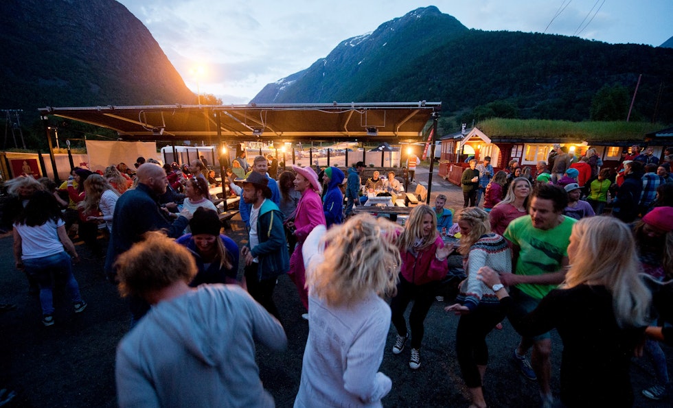 FY FOLVEN: En av sommerens store festivalhøydepunkter er Strynefestivalen. I år arrangeres festivalen på Stryn fra 11. – 14. juni. Bilde: Vegard Breie