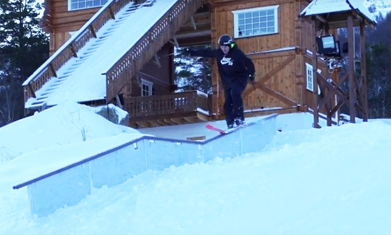 TILBAKE: Andreas Håtveit gjør minicomeback i en ny edit. Foto: Skjermdump TILBAKE: Andreas Håtveit gjør minicomeback i en ny edit. Foto: Skjermdump