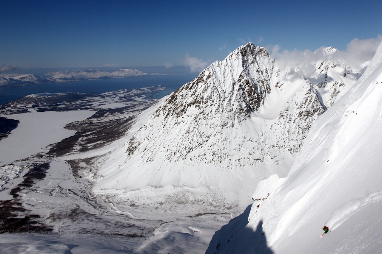 REISE: Meteo Morris foreslår blant annet tur til Lyngsalpene til våren -slik Steffen Fjelldal gjorde i 2012. Her fra Trollvasstinden. Foto: Tore Meirik REISE: Meteo Morris foreslår blant annet tur til Lyngsalpene til våren -slik Steffen Fjelldal gjorde i 2012. Her fra Trollvasstinden. Foto: Tore Meirik