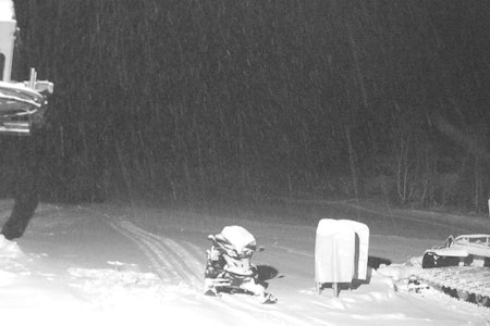 ÅPNER LØRDAG: Rindabotn-heisen i Sogndal Skisenter åpner lørdag. Her er webcam fra i dag. Men er det vi ser pudder? Asbjørn Eggebø Næss mener nei. ÅPNER LØRDAG: Rindabotn-heisen i Sogndal Skisenter åpner lørdag. Her er webcam fra i dag. Men er det vi ser pudder? Asbjørn Eggebø Næss mener nei.