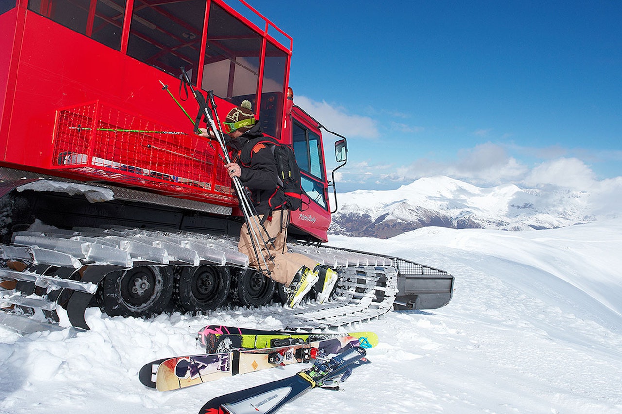 JA: ALF sier ja til catskiing i Norge. Her illustrert med et bilde fra Makedonia. Foto: Eskimo Freeride JA: ALF sier ja til catskiing i Norge. Her illustrert med et bilde fra Makedonia. Foto: Eskimo Freeride