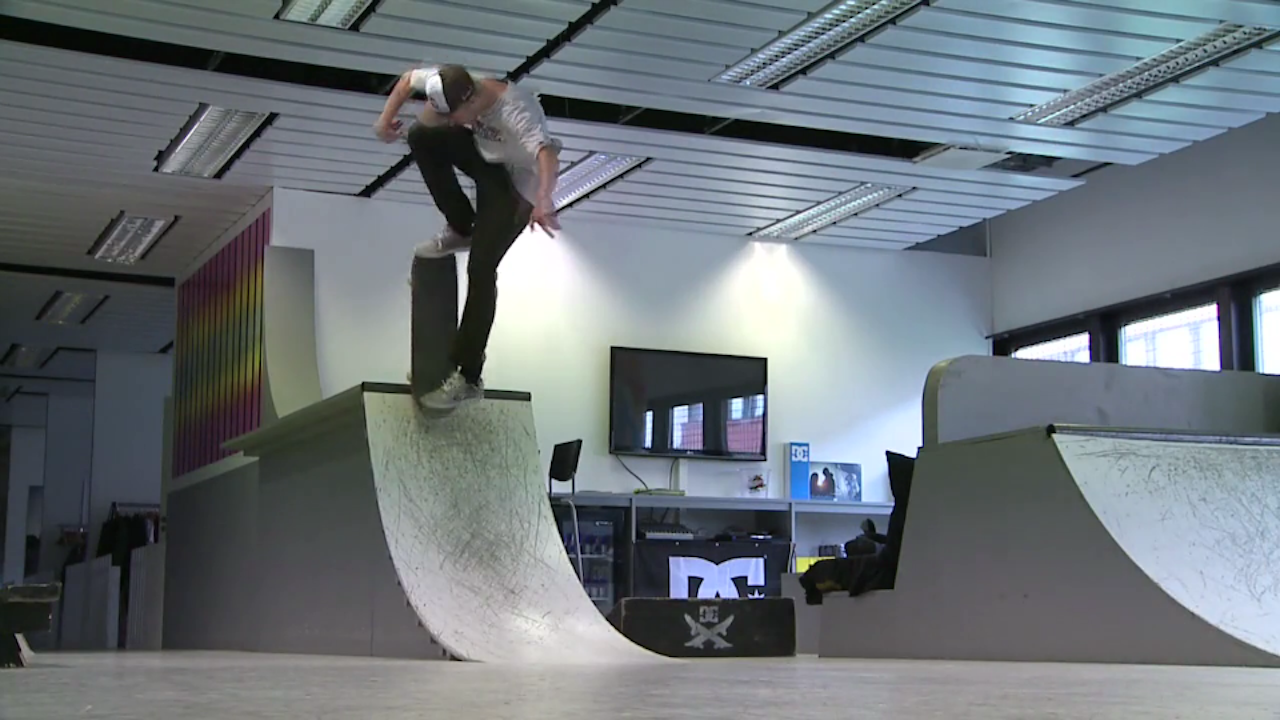 Madars Apse besøkte det gamle Cyclone-kontoret med skatepark i 2012. Nå ser det annerledes ut for distributøren. Foto: Kristoffer Kumar Madars Apse besøkte det gamle Cyclone-kontoret med skatepark i 2012. Nå ser det annerledes ut for distributøren. Foto: Kristoffer Kumar