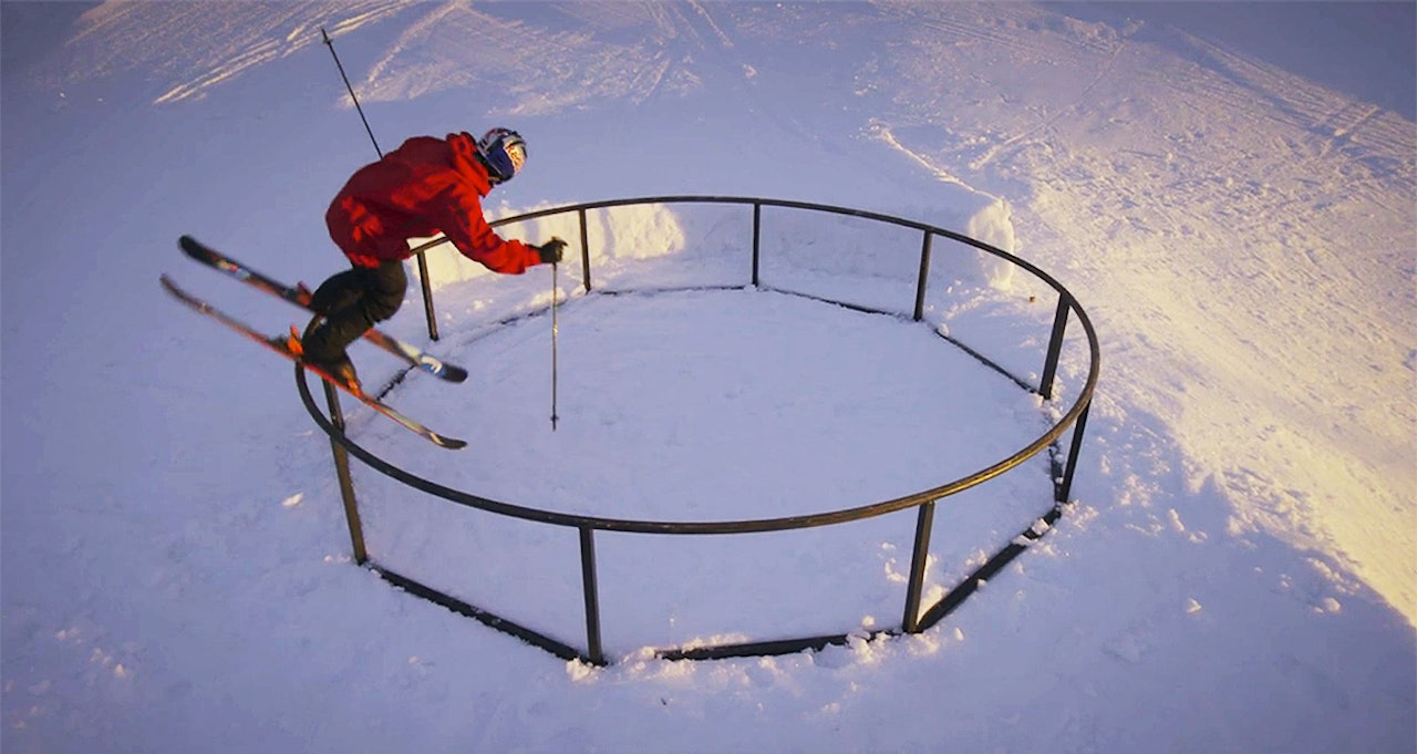 RAIL: Jesper Tjäder avslutter editen med et smell. Foto: Skjermdump RAIL: Jesper Tjäder avslutter editen med et smell. Foto: Skjermdump