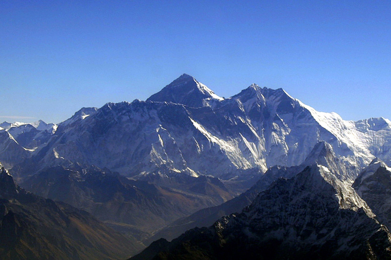 BESTEG: Her ser du sørsiden av Mount Everest. Foto: Wikipedia Commons