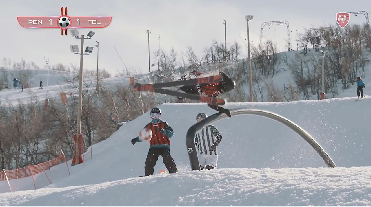 Med en god miks av fotball og jibbing gjør skikjørerne det stort på sosiale medier. Foto: YouTube Med en god miks av fotball og jibbing gjør skikjørerne det stort på sosiale medier. Foto: YouTube