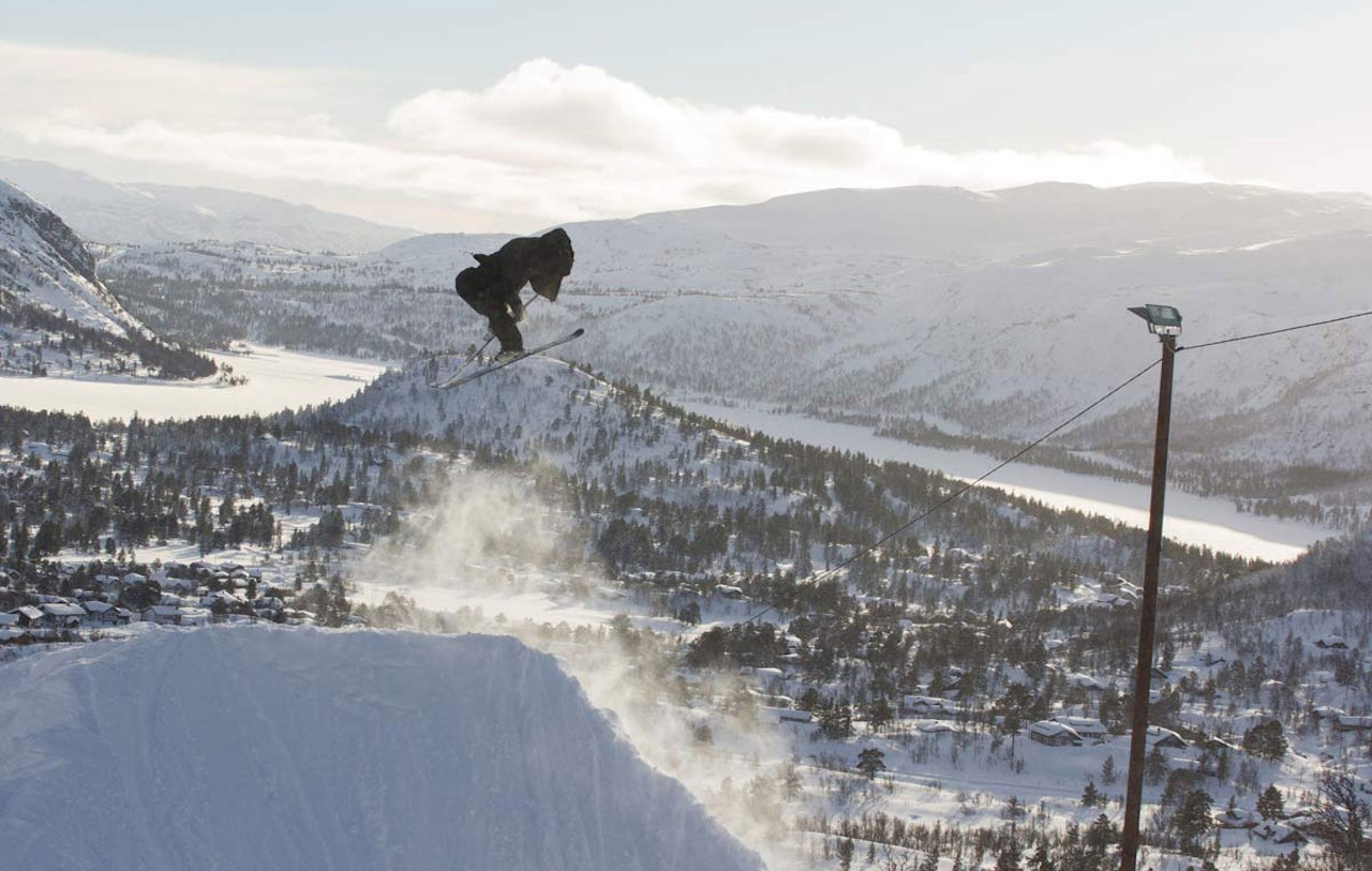 HOVDEN + NØRSTENG: Det meste blir rett når Hovden er nedsnødd og stilkongen sjøl finner seg en hip. Foto: Magnus Støre HOVDEN + NØRSTENG: Det meste blir rett når Hovden er nedsnødd og stilkongen sjøl finner seg en hip. Foto: Magnus Støre