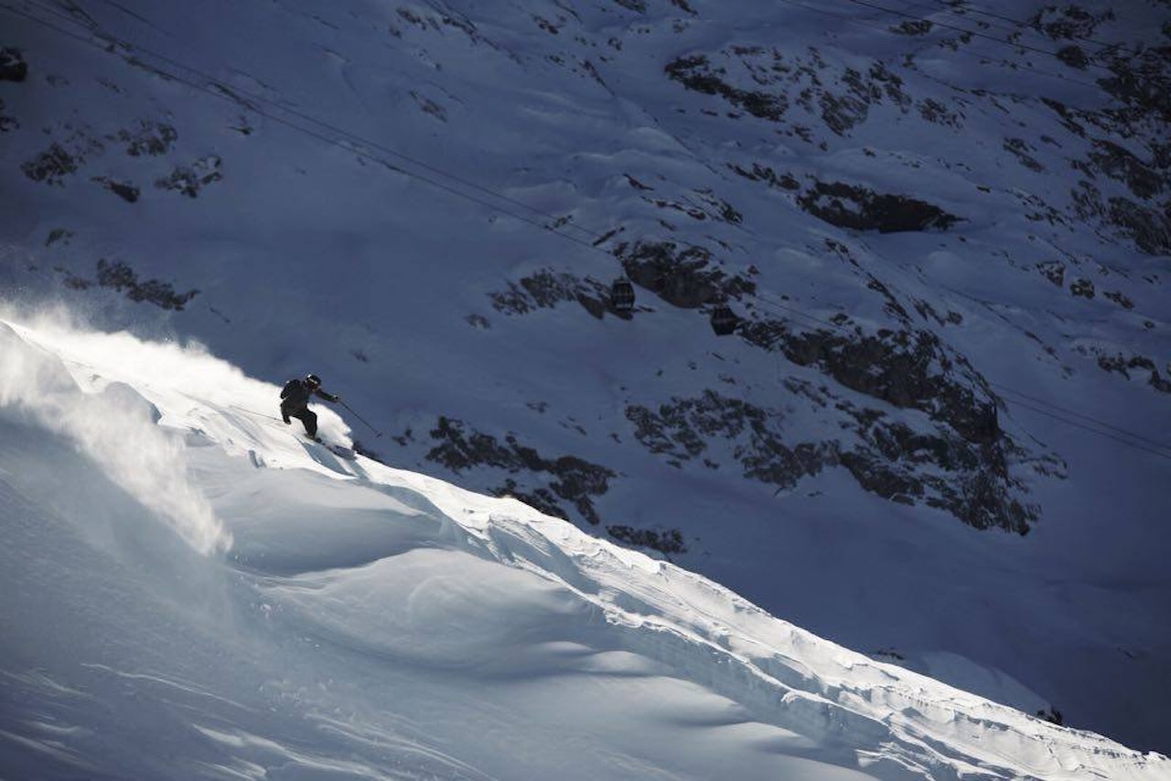 LIVE FRA SVEITS: På ukas podkast rapporterer Asbjørn Eggebø Næss live fra Engelberg. Foto: Bård Basberg LIVE FRA SVEITS: På ukas podkast rapporterer Asbjørn Eggebø Næss live fra Engelberg. Foto: Bård Basberg