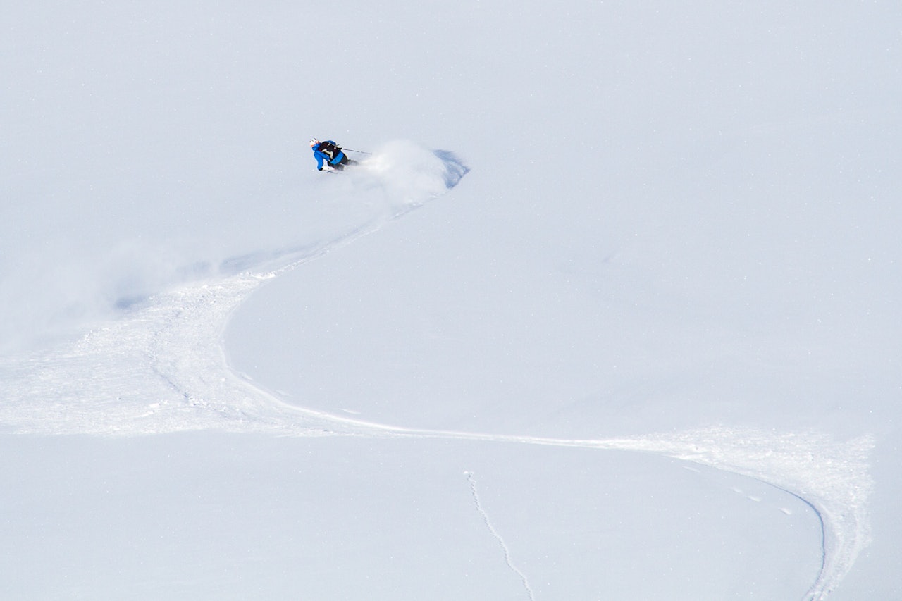 STUDENTLIV: Markus Mohn Werner hadde euforisk sløsj-gønning i Rindabotn dagen før. Det var ingenting å si på stemninga i tørrsnøen heller. Foto: Simen Berg STUDENTLIV: Markus Mohn Werner hadde euforisk sløsj-gønning i Rindabotn dagen før. Det var ingenting å si på stemninga i tørrsnøen heller. Foto: Simen Berg