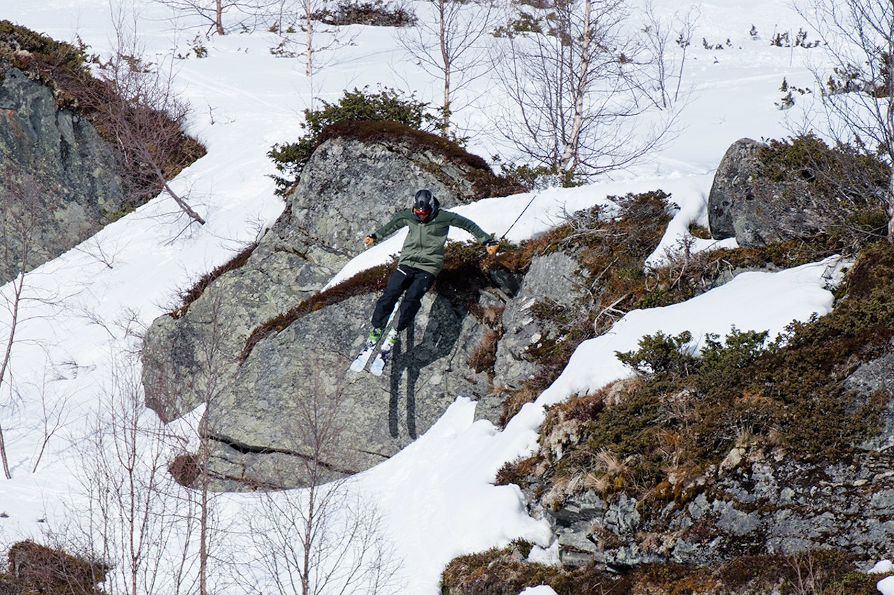 VANT: Asbjørn Eggebø Næss i et av droppene. Runnet ble signert med backflip. Foto: Martin I. Dalen VANT: Asbjørn Eggebø Næss i et av droppene. Runnet ble signert med backflip. Foto: Martin I. Dalen