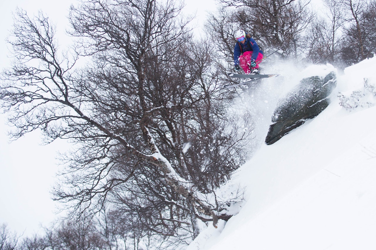 ENDELIG: Stockholmare og frikjøringsverdensmester Janette Hargin har bodd i Oppdal i tre år, men denne uka fikk hun sin første, ordentlige pudderdag i sin nygamle hjembygd. Foto: Tore Meirik ENDELIG: Stockholmare og frikjøringsverdensmester Janette Hargin har bodd i Oppdal i tre år, men denne uka fikk hun sin første, ordentlige pudderdag i sin nygamle hjembygd. Foto: Tore Meirik