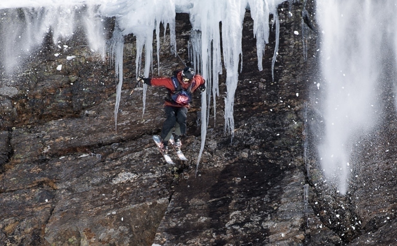 2009-KLIPPA: Det var etter landingen av Vole-klippen at probleme startet for Ville Aarseth. Foto: Andreas Anderson/RFC 2009-KLIPPA: Det var etter landingen av Vole-klippen at probleme startet for Ville Aarseth. Foto: Andreas Anderson/RFC