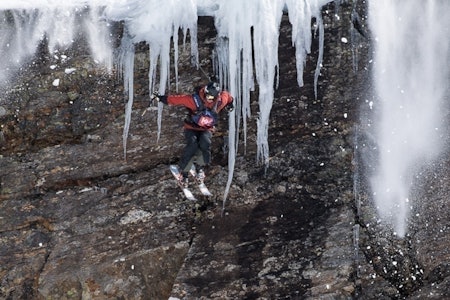 2009-KLIPPA: Det var etter landingen av Vole-klippen at probleme startet for Ville Aarseth. Foto: Andreas Anderson/RFC 2009-KLIPPA: Det var etter landingen av Vole-klippen at probleme startet for Ville Aarseth. Foto: Andreas Anderson/RFC