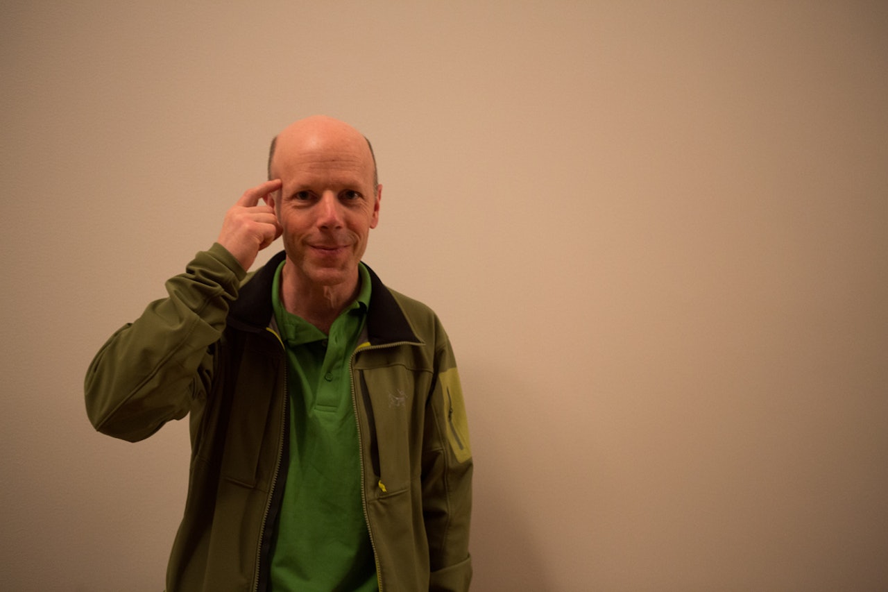 EKSPERT: Iain Stewart-Patterson er en av verdens fremste eksperter på snøskred –hvor den menneskelige faktor –som han peker på her- er avgjørende i nesten alle ulykker. Foto: Tore Meirik EKSPERT: Iain Stewart-Patterson er en av verdens fremste eksperter på snøskred –hvor den menneskelige faktor –som han peker på her- er avgjørende i nesten alle ulykker. Foto: Tore Meirik