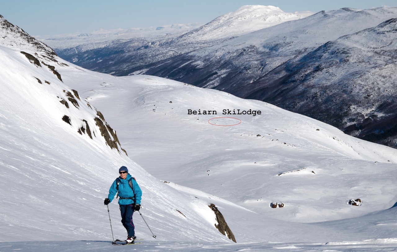 HER BLIR DET LODGE: Toppturer fra hytta og hopp, muligens catski fra dalen og opp til hytta. Bilde/illustrasjon: Stein Simenstad HER BLIR DET LODGE: Toppturer fra hytta og hopp, muligens catski fra dalen og opp til hytta. Bilde/illustrasjon: Stein Simenstad