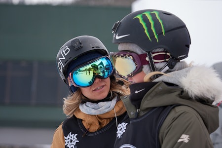 Kjersti Buaas håper flere jenter tar steget ut. Her sammen med Silje Norendal Foto: Community Cup Kjersti Buaas håper flere jenter tar steget ut. Her sammen med Silje Norendal Foto: Community Cup