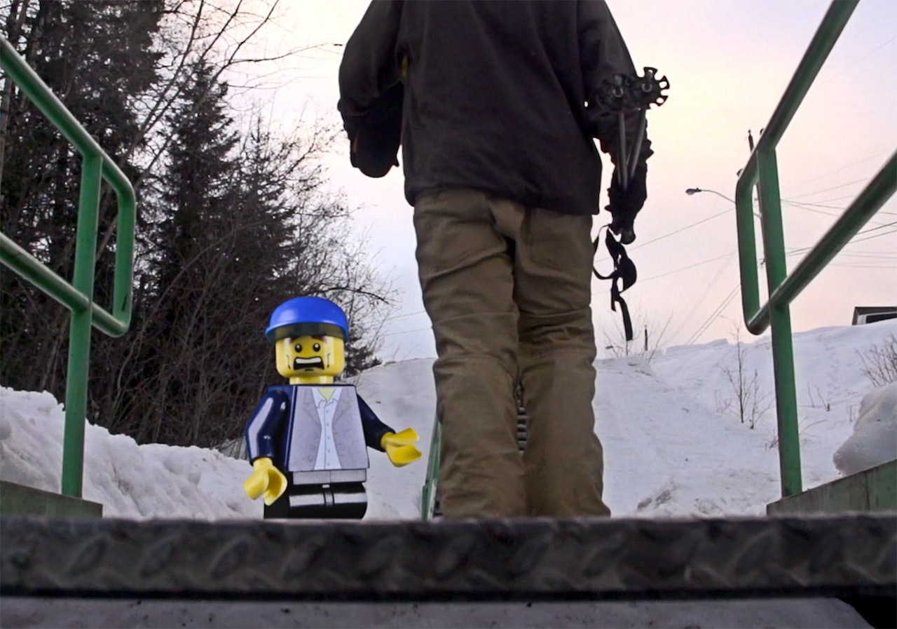 IKKE GREIT: Lego-konsernet likte ikke at Salomon Freeski TV brukte Lego-figurer i den ferskeste episoden av webserien, og Lego krevde at episoden ble slettet umiddelbart. Dette bildet er fra filmen.