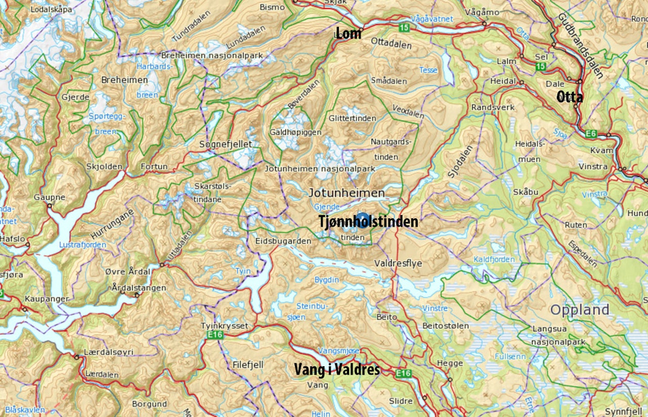 SNØSKRED: Skredet har gått ved Tjønnholstind i Jotunheimen, og like ved er det funnet et par ski og en sekk.