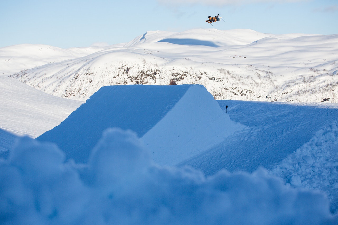 HER BLIR DET FEST I PARKEN: Tidenes andre utgave av Open Klasse går av stabelen i Myrkdalen om halvannen uke. Her fra fjorårets storhopp. Foto: Sverre Hjørnevik HER BLIR DET FEST I PARKEN: Tidenes andre utgave av Open Klasse går av stabelen i Myrkdalen om halvannen uke. Her fra fjorårets storhopp. Foto: Sverre Hjørnevik