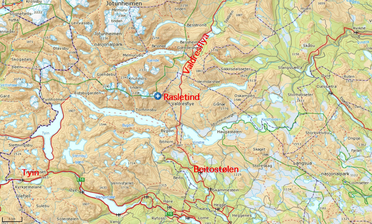 ULYKKESSTEDET: Skredulykken -som heldigvis endte godt- skjedde på Rasletind i Jotunheimen søndag.