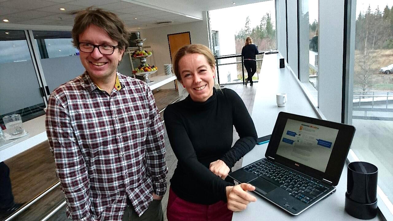 VARSLERE: Fri Flyt møtte Jostein Aasen og Solveig Kosberg under NVE sin samling for skredvarslere og observatører på Gardermoen sist uke. Foto: Erlend Sande VARSLERE: Fri Flyt møtte Jostein Aasen og Solveig Kosberg under NVE sin samling for skredvarslere og observatører på Gardermoen sist uke. Foto: Erlend Sande