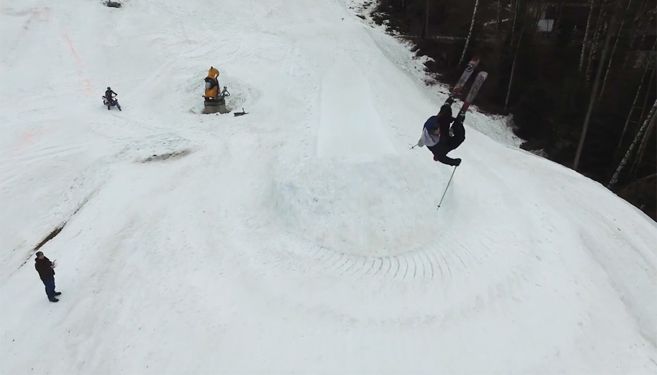 NÆRE PÅ: Drona er ikke så veldig langt unna Frikk Slotterøy –og dermed blir det fete shots. Foto: Terje Glad NÆRE PÅ: Drona er ikke så veldig langt unna Frikk Slotterøy –og dermed blir det fete shots. Foto: Terje Glad