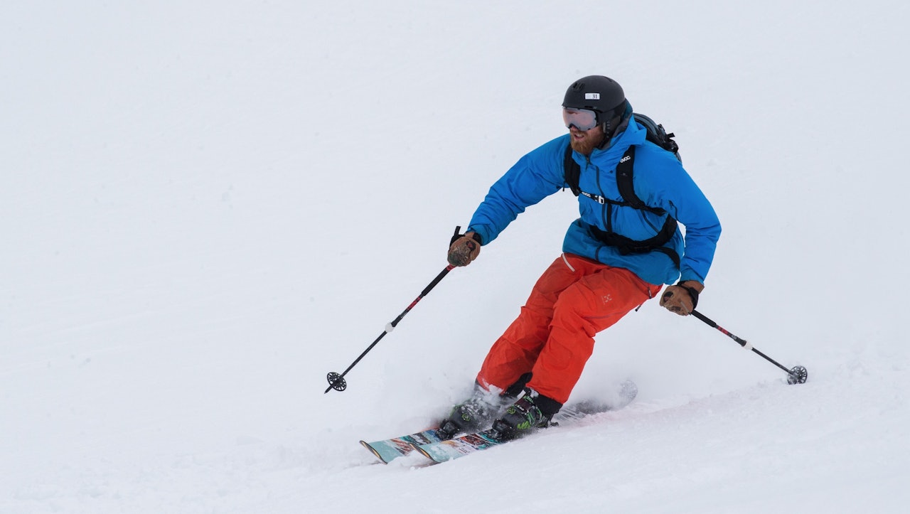MED ET SMIL: Her cruiser Bjønnes mot seier i Sauda BCC. Bilde: Rolf Svelvik/Sauda BCC MED ET SMIL: Her cruiser Bjønnes mot seier i Sauda BCC. Bilde: Rolf Svelvik/Sauda BCC