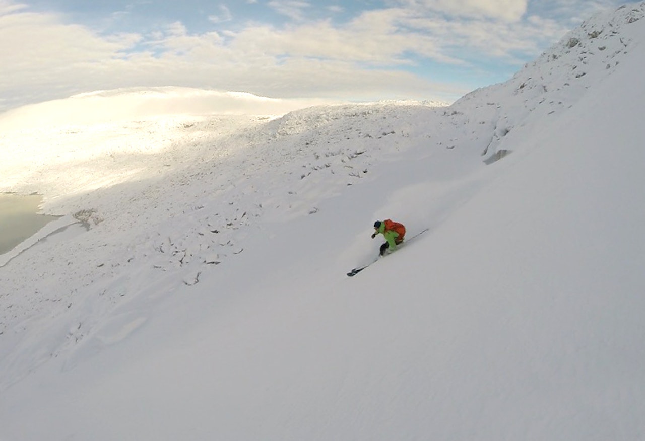 PUDDER DAG 1: Lite å utsette på skiføret ved Styggevatnet i Jostedalen den 27. oktober 2015. Foto: Alexander Dybvad