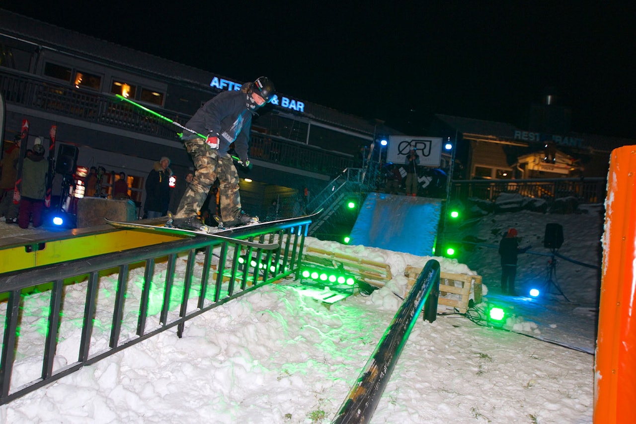BARE NESTEN: Jens Johnsen er muligens Øyers største skitalent, men han måtte nøye seg med andreplass under Øyer railjam på fredag. Foto: Espen Berg-Johnsen BARE NESTEN: Jens Johnsen er muligens Øyers største skitalent, men han måtte nøye seg med andreplass under Øyer railjam på fredag. Foto: Espen Berg-Johnsen