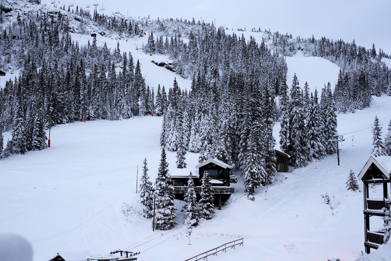 KVITFJELL: Forrige helg startet sesongen i Kvitfjell, men med masse nysnø åpner enda flere bakker til helgen. Foto: Christian Bråtebekken KVITFJELL: Forrige helg startet sesongen i Kvitfjell, men med masse nysnø åpner enda flere bakker til helgen. Foto: Christian Bråtebekken