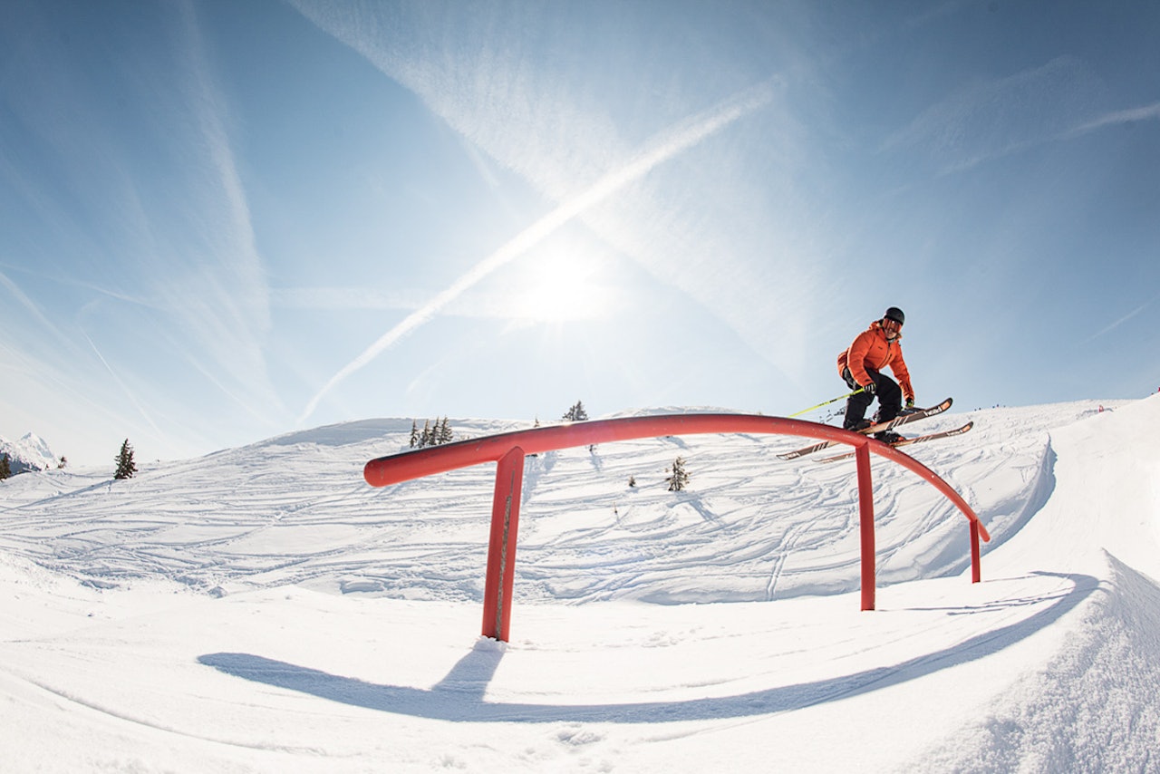 RØDE RAILS: Anders Backe i legendariske Kitzbühel. Foto: Vegard Breie