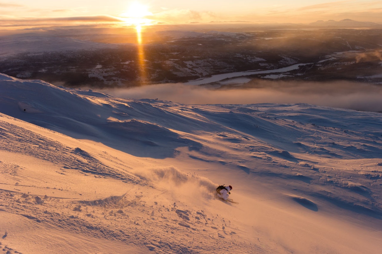 SVENSK TERRENG: Steinete underlag gjør terrenget ekstra lekent når snølaget fortsatt er litt tynt. I november 2012 var det likevel tykt nok til å være både lekent og snilt mot skisålene. Foto: Mattias Fredriksson SVENSK TERRENG: Steinete underlag gjør terrenget ekstra lekent når snølaget fortsatt er litt tynt. I november 2012 var det likevel tykt nok til å være både lekent og snilt mot skisålene. Foto: Mattias Fredriksson