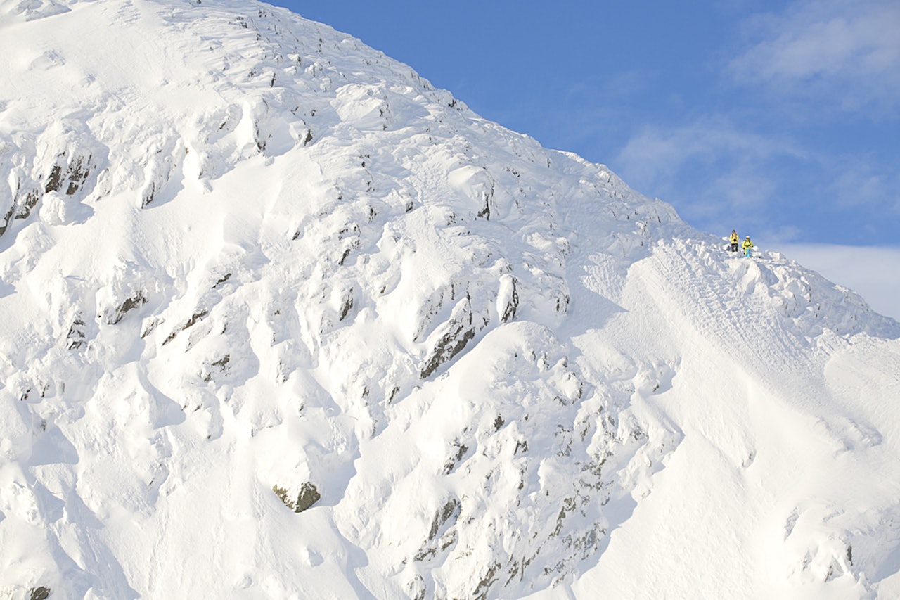 RONI: Spenstig skiterreng og enorme snømengder. Ingenting å utsette på stemninga i Hemsedal for tida. Foto: Kalle Hägglund