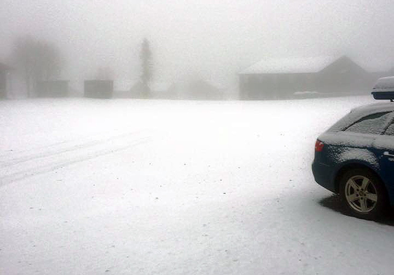 SNØR: Det snør tett på Skeikampen, og snøkanonene går. Foto: Skeikampen Alpinsenter SNØR: Det snør tett på Skeikampen, og snøkanonene går. Foto: Skeikampen Alpinsenter