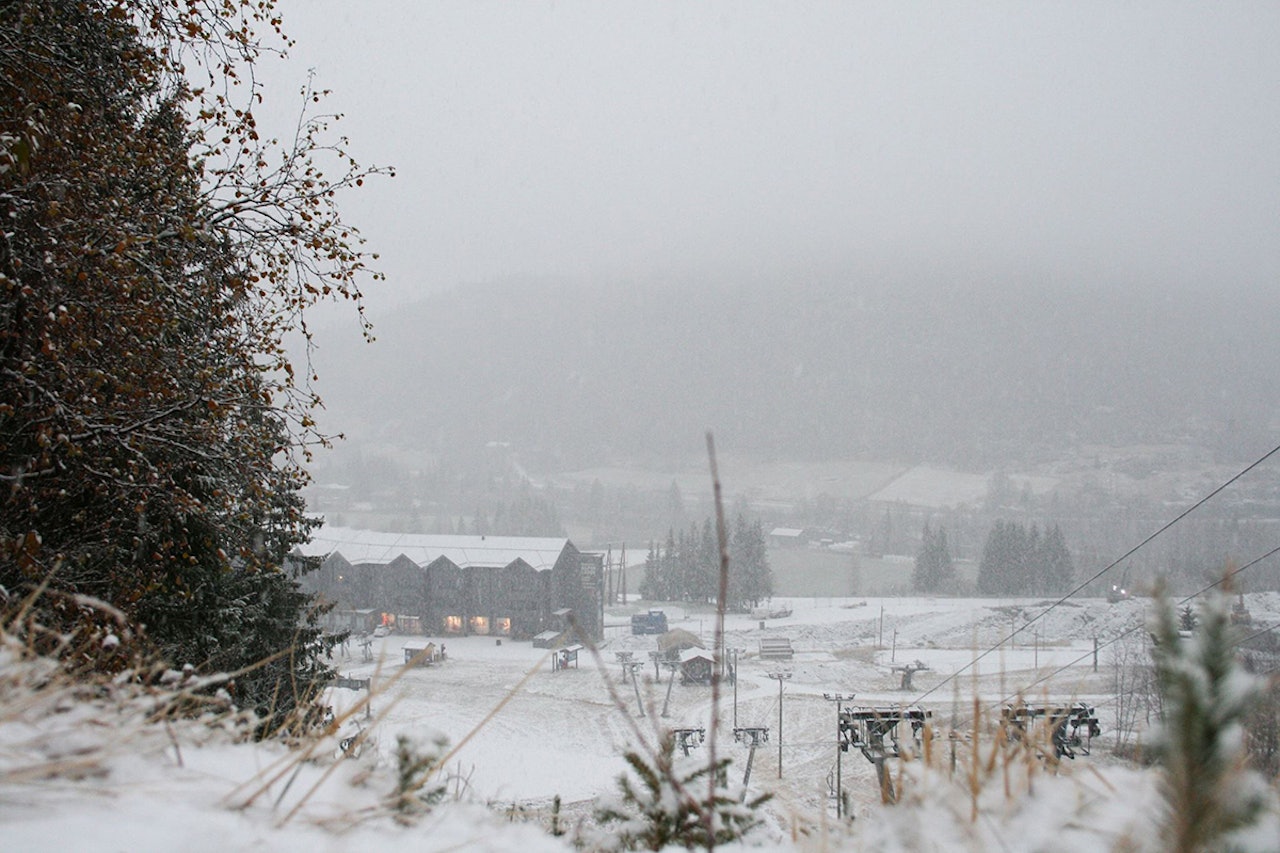 SNØ: Nå nærmer det seg virkelig skisesong i Hemsedal. Foto: Hilde Hagen / SkiStar Hemsedal SNØ: Nå nærmer det seg virkelig skisesong i Hemsedal. Foto: Hilde Hagen / SkiStar Hemsedal