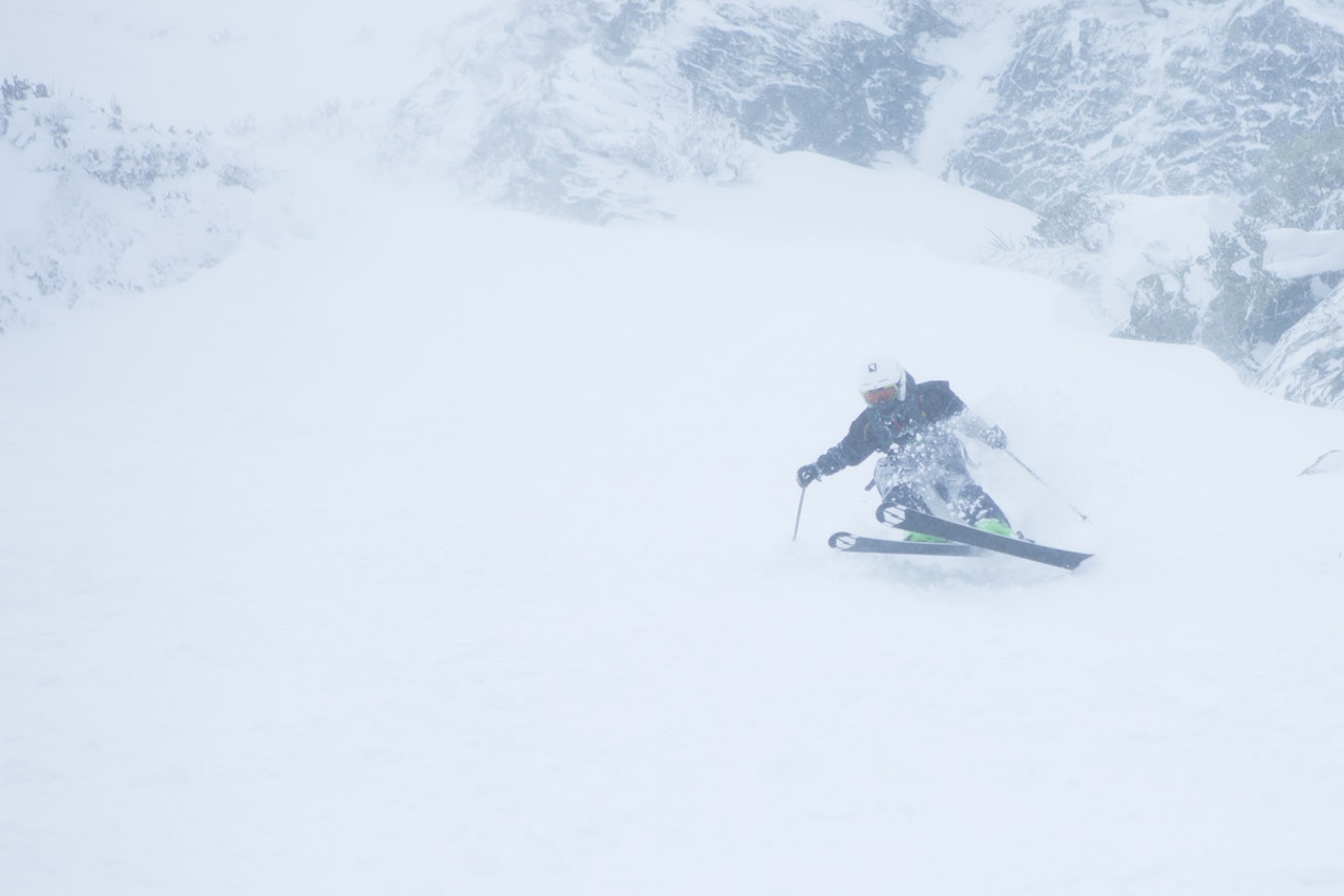 FULL GASS: 11 år gamle Elias Vik ga gass og kjørte inn til en av dagens høyeste poengsummer under Oppdal Junior Freeride lørdag. Foto: Tore Meirik FULL GASS: 11 år gamle Elias Vik ga gass og kjørte inn til en av dagens høyeste poengsummer under Oppdal Junior Freeride lørdag. Foto: Tore Meirik