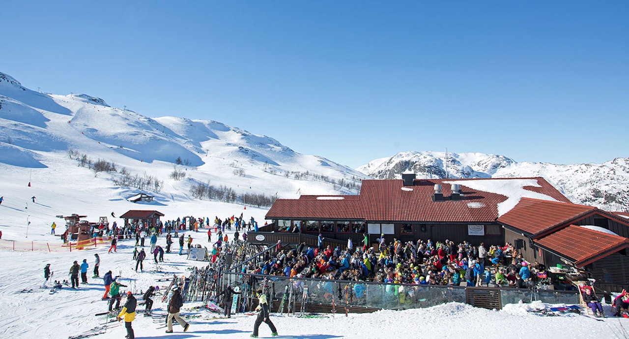 God stemning: I Hemsedal lades det opp til påske. Her ifra Fjellkafeen 14.mars i år. Foto: Kalle Hägglund God stemning: I Hemsedal lades det opp til påske. Her ifra Fjellkafeen 14.mars i år. Foto: Kalle Hägglund