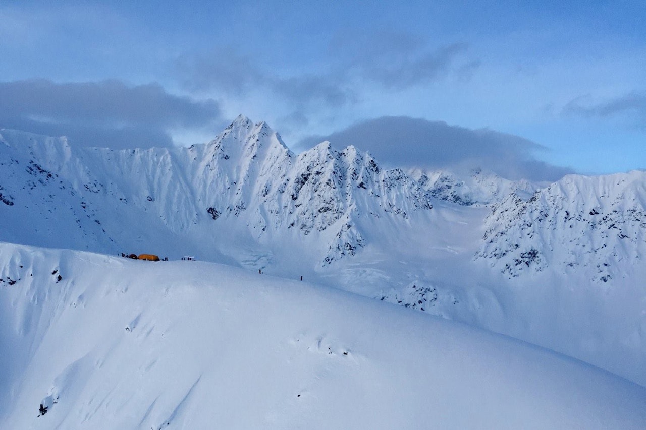 HISTORISK FACE: Her skal tidenes første FWT-konkurranse i tidenes tøffeste skiterreng kjøres. Du ser det direkte på friflyt.no fra klokka sju! HISTORISK FACE: Her skal tidenes første FWT-konkurranse i tidenes tøffeste skiterreng kjøres. Du ser det direkte på friflyt.no fra klokka sju!