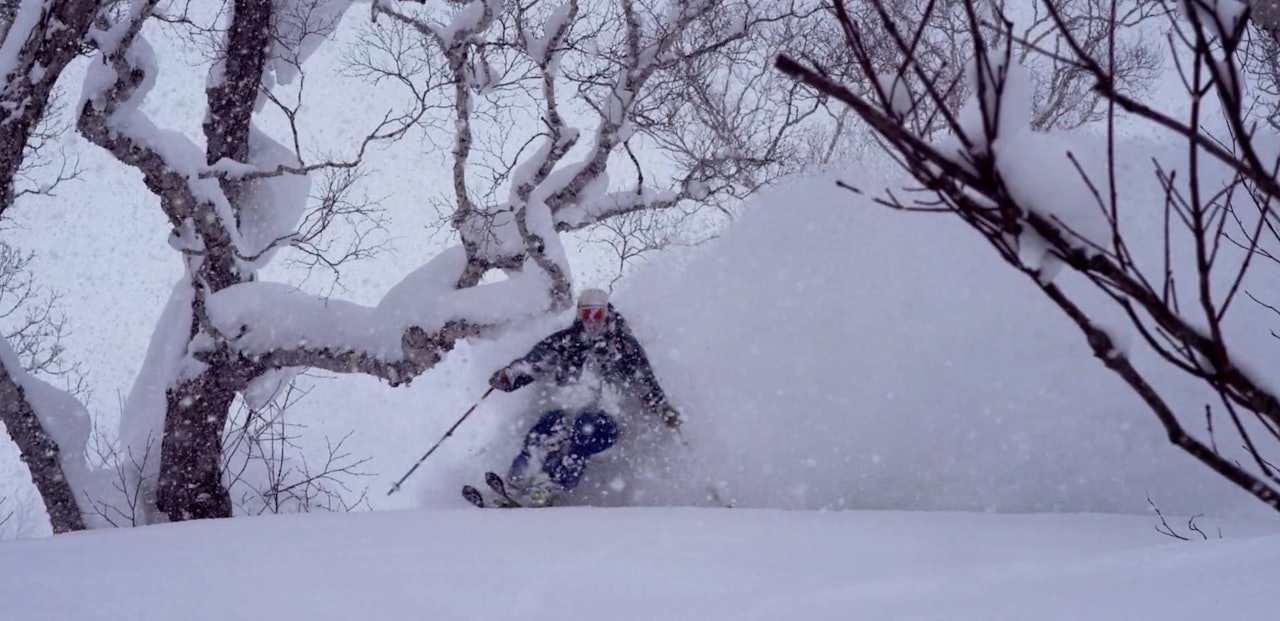 SNØ FRA ALLE KANTER: Da DPS-teamet besøkte Japan, kom snøen både ned fra himmelen og opp fra bakken.
