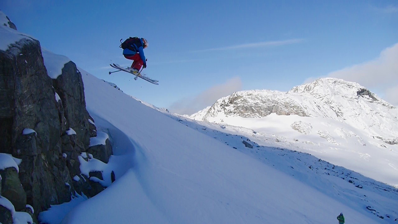 PUDDER: Vetle Gangeskar nyter nysnøen i Røldal. Foto: Pelle Gangeskar PUDDER: Vetle Gangeskar nyter nysnøen i Røldal. Foto: Pelle Gangeskar