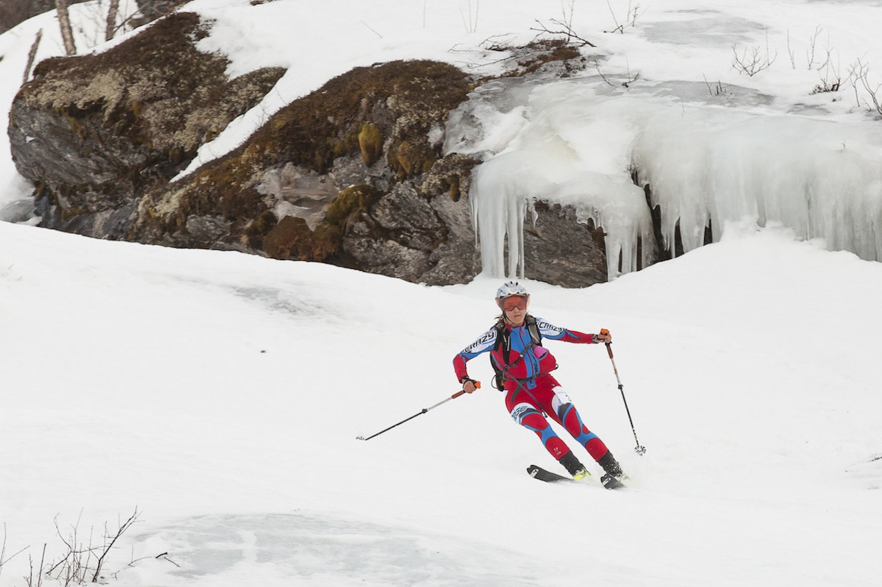 Damevinner Marte Monrad-Hansen imponerte med svært stabil og rask nedoverkjøring i den utfordrende løypen. Foto: Jan-Arne Pettersen