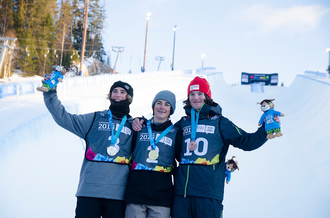 BRONSE: Trym Sunde Andreassen med Birk Irving og Finn Bilous. Foto: Ungdoms-OL BRONSE: Trym Sunde Andreassen med Birk Irving og Finn Bilous. Foto: Ungdoms-OL
