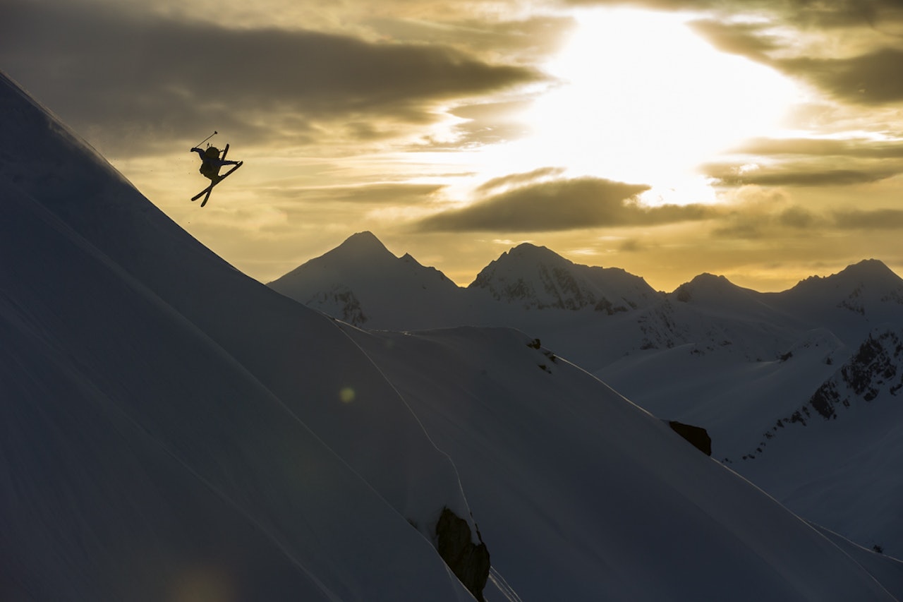 360 PÅ TOPPTUR: Til tross for moderne kjøring på storre fjell syns ikke Fri Flyts anmelder at Dynafit klarer å løse ut potensialet som ligger i turene i filmen From the Road. Foto: Dynafit 360 PÅ TOPPTUR: Til tross for moderne kjøring på storre fjell syns ikke Fri Flyts anmelder at Dynafit klarer å løse ut potensialet som ligger i turene i filmen From the Road. Foto: Dynafit